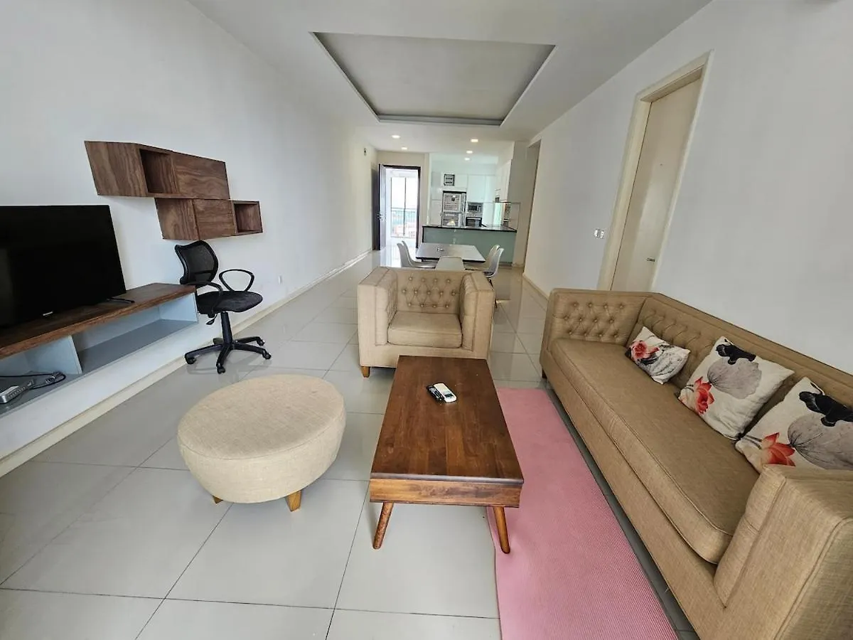 Modern Family Suites 3 Bedroom 말라카